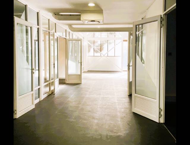 2,100M² OFFICE TO LET IN WOODSTOCK